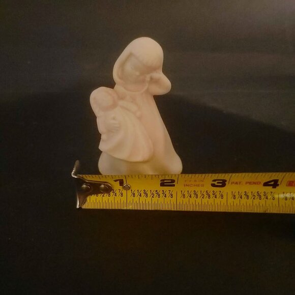 Vintage "Sleepy Girl with Doll" Figurine Signed and Dated - Picture 8 of 8
